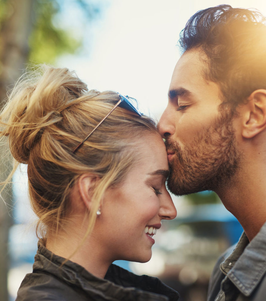 3 Ways to Eliminate the Fear of Physical Intimacy in a Relationship for Men